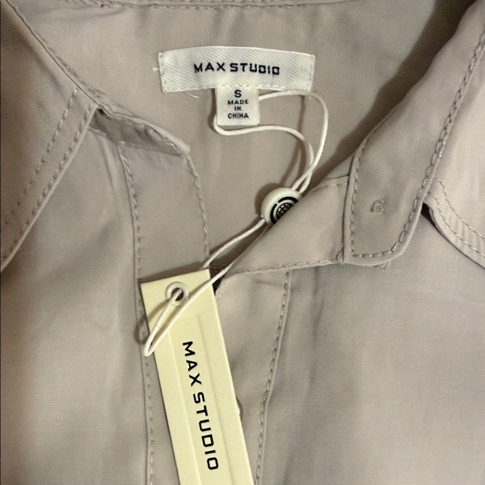 Max Studio Beige Button-Down Shirt NWT - Picture 2 of 11